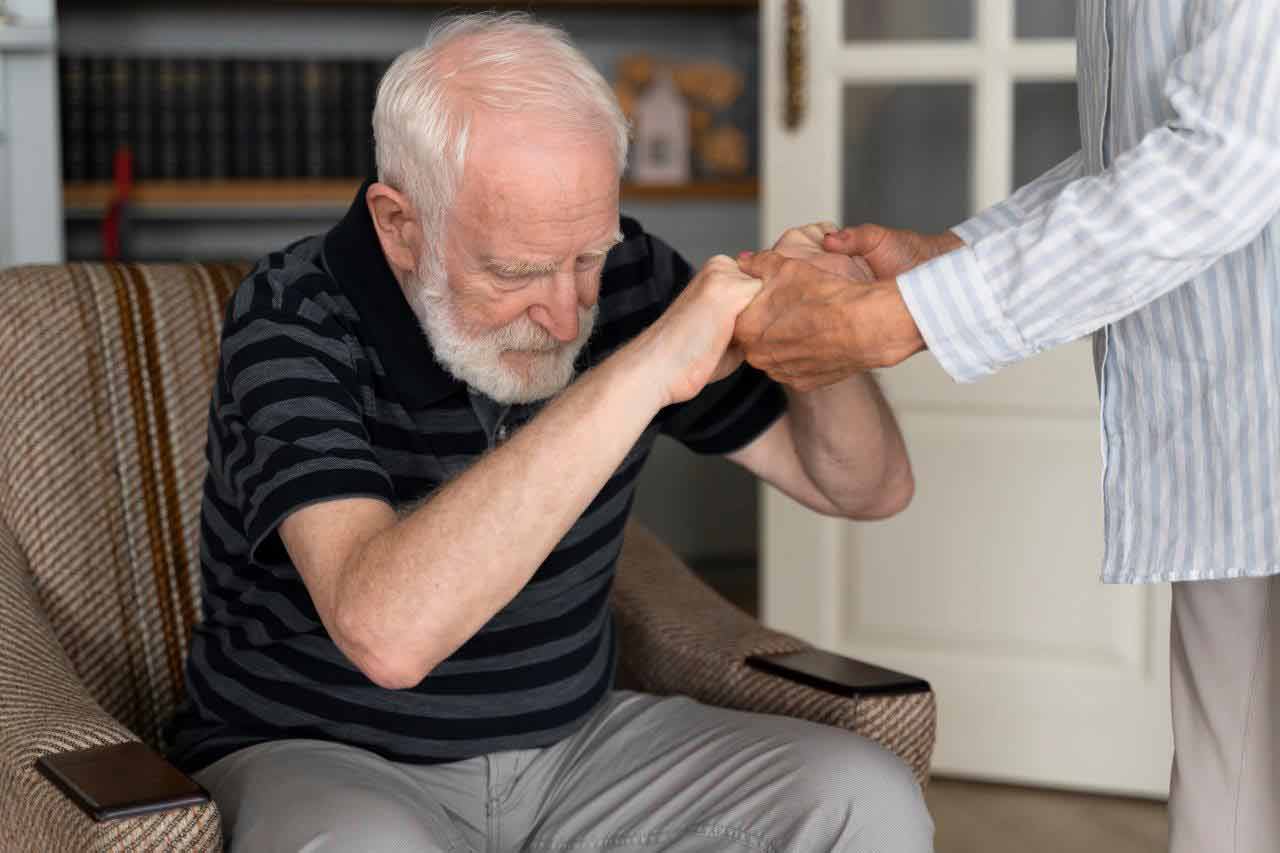 highlighting the causes of tendinopathy, including repetitive movements and overuse, which can lead to degeneration and pain in tendons